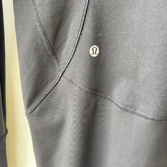 Lululemon Daily practice jacket, Black, SIze 4 D34 - Picture 10 of 10